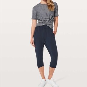 19. Lululemon Rejuvenate Crop Jogger 18” Nulu True Navy Size 6